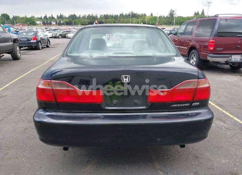 Photo 16 of 2000 Honda Accord 3.0 EX (VIN 1HGCG1659YA018277)