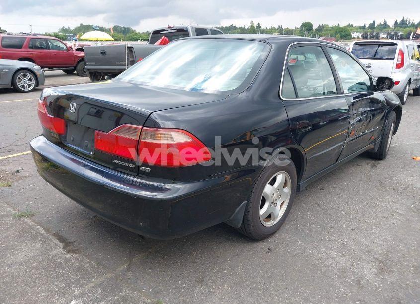 Photo 4 of 2000 Honda Accord 3.0 EX (VIN 1HGCG1659YA018277)