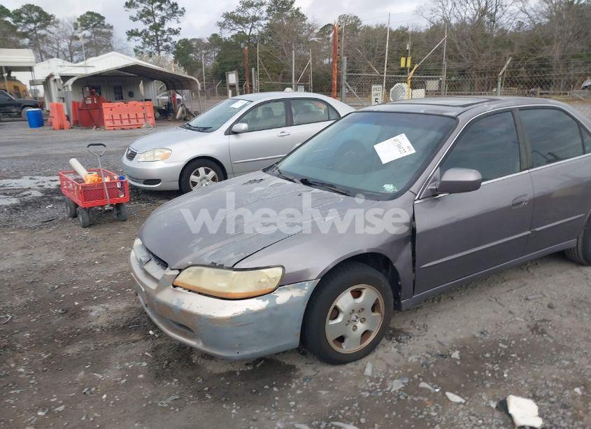 Photo 6 of 2000 Honda Accord 3.0 EX (VIN 1HGCG1659YA038836)