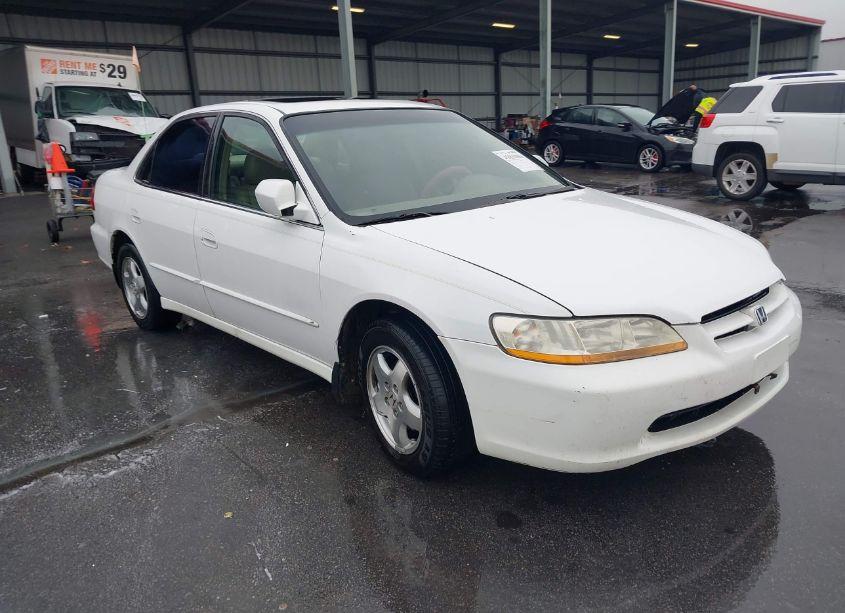 2000 Honda Accord 3.0 EX (VIN 1HGCG1659YA078995) main photo