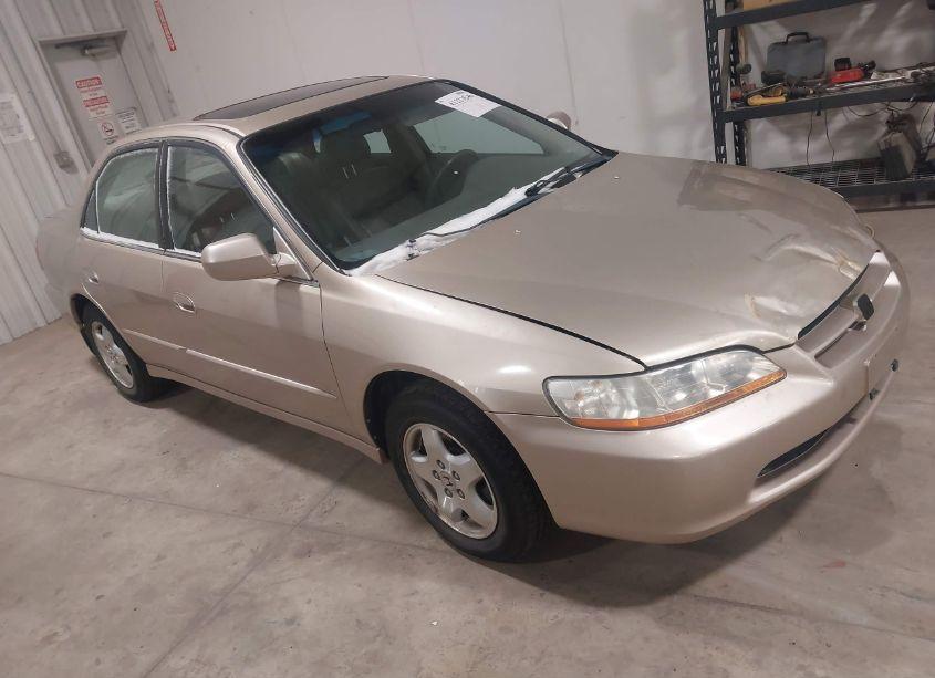 2000 Honda Accord 3.0 EX (VIN 1HGCG1659YA085218) main photo