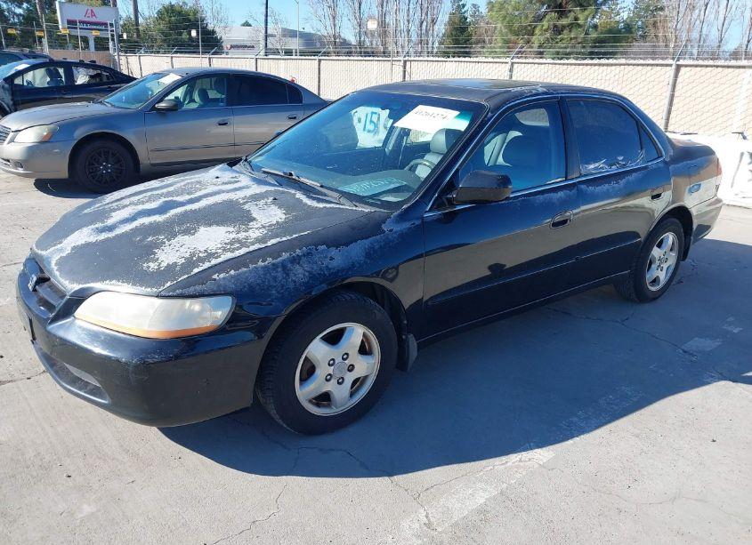 Photo 2 of 2000 Honda Accord 3.0 EX (VIN 1HGCG1659YA085428)