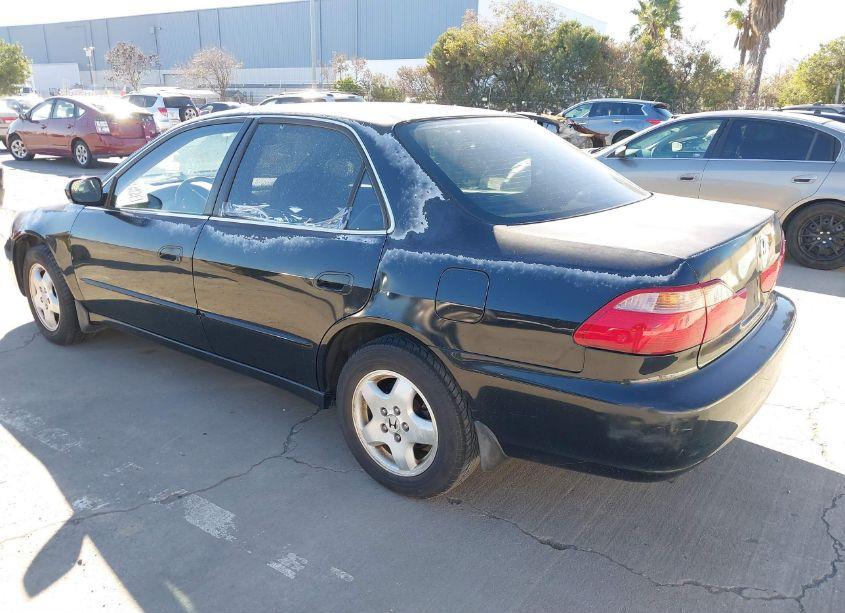 Photo 3 of 2000 Honda Accord 3.0 EX (VIN 1HGCG1659YA085428)