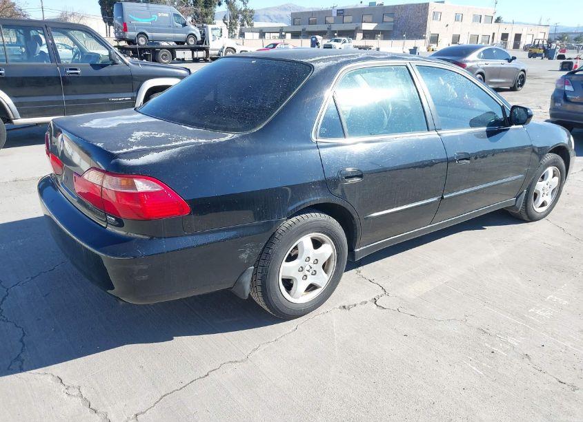 Photo 4 of 2000 Honda Accord 3.0 EX (VIN 1HGCG1659YA085428)