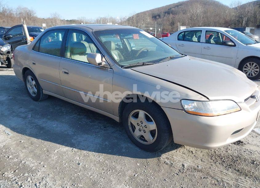2000 Honda Accord 3.0 EX (VIN 1HGCG1659YA088751) main photo