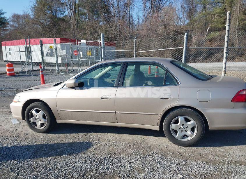 Photo 14 of 2000 Honda Accord 3.0 EX (VIN 1HGCG1659YA088751)