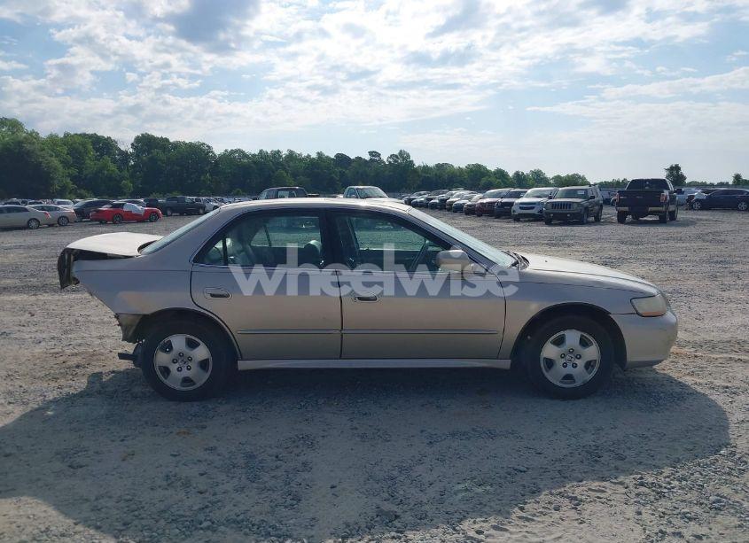 Photo 14 of 2001 Honda Accord 3.0 EX (VIN 1HGCG165X1A015054)