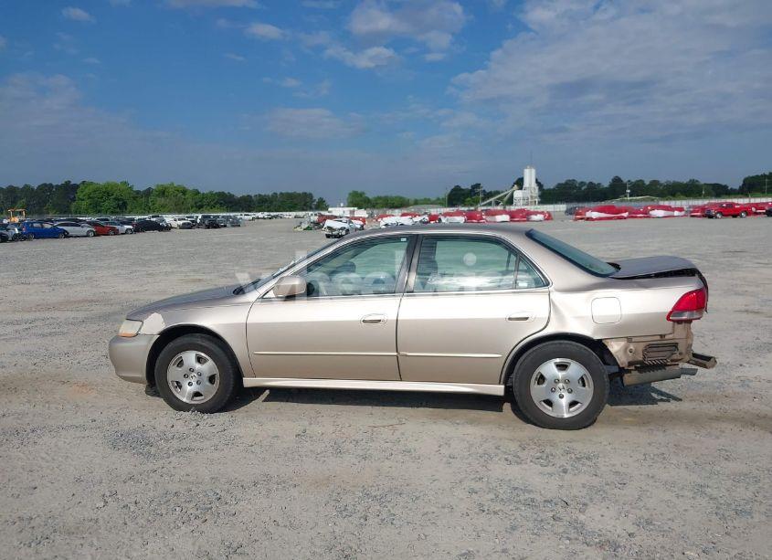 Photo 15 of 2001 Honda Accord 3.0 EX (VIN 1HGCG165X1A015054)
