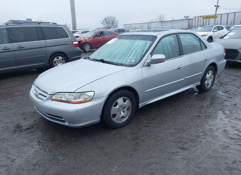 Photo 2 of 2001 Honda Accord 3.0 EX (VIN 1HGCG165X1A033408)