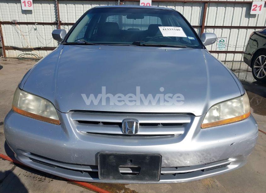 Photo 13 of 2001 Honda Accord 3.0 EX (VIN 1HGCG165X1A038317)