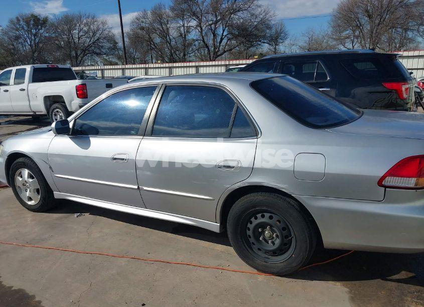 Photo 15 of 2001 Honda Accord 3.0 EX (VIN 1HGCG165X1A038317)