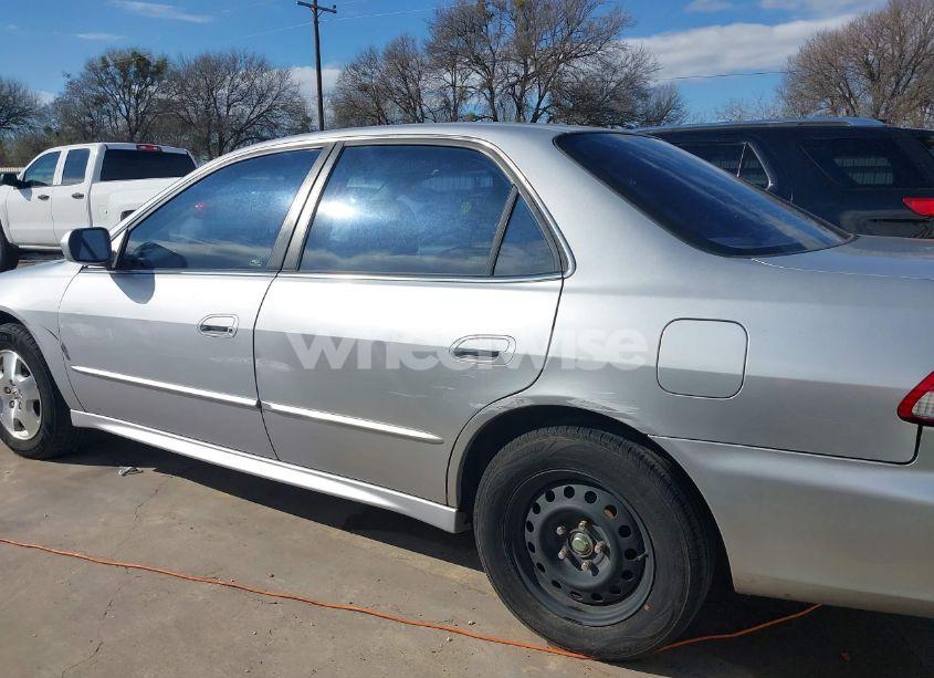 Photo 19 of 2001 Honda Accord 3.0 EX (VIN 1HGCG165X1A038317)