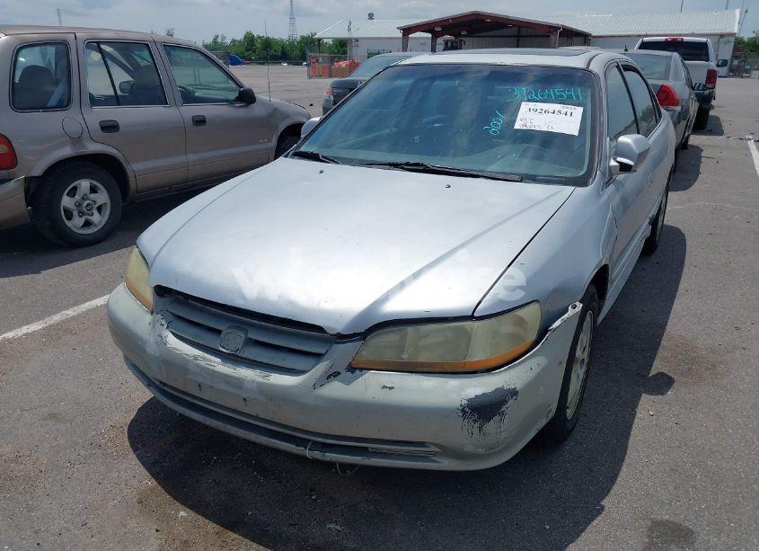 Photo 6 of 2001 Honda Accord 3.0 EX (VIN 1HGCG165X1A058857)