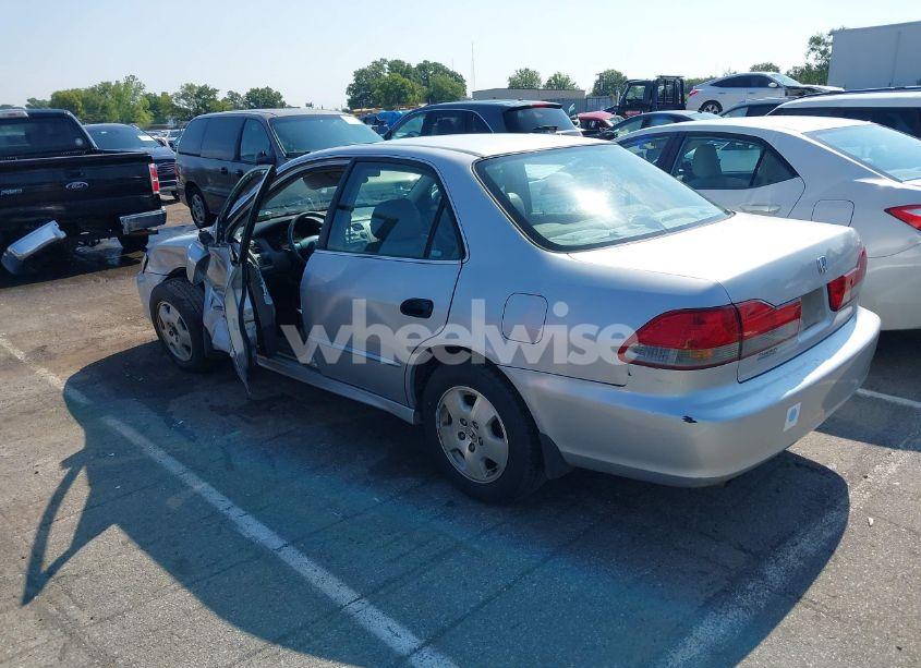 Photo 3 of 2001 Honda Accord 3.0 EX (VIN 1HGCG165X1A086044)