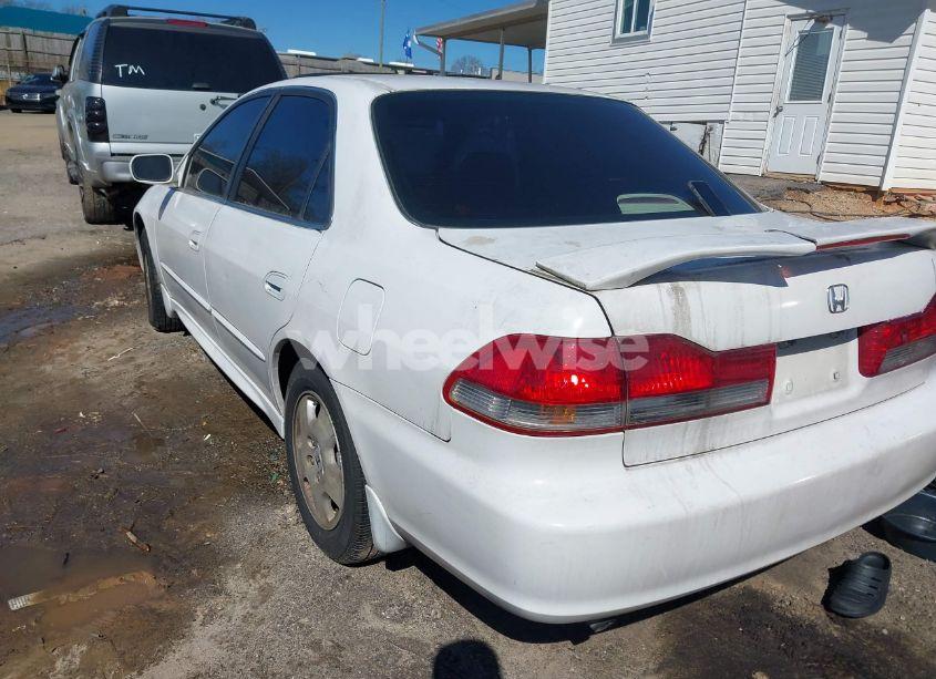 Photo 3 of 2002 Honda Accord 3.0 EX (VIN 1HGCG165X2A000328)