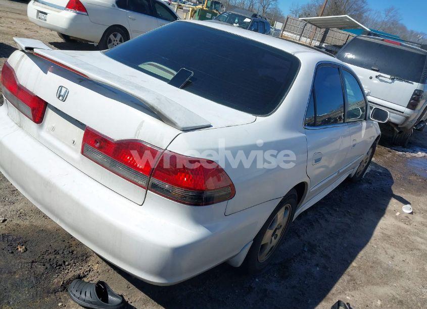 Photo 4 of 2002 Honda Accord 3.0 EX (VIN 1HGCG165X2A000328)