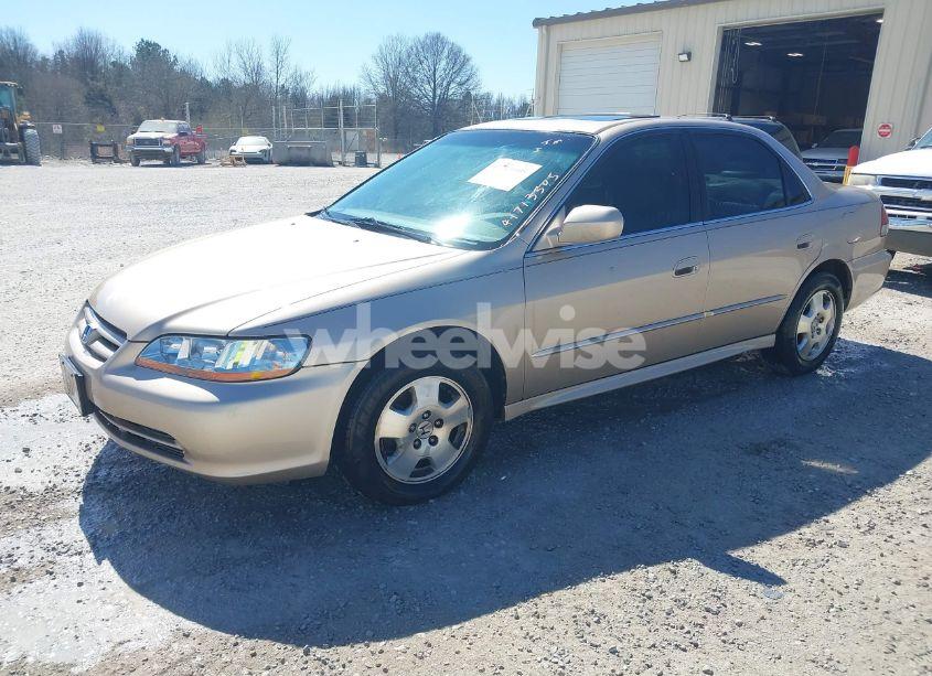 Photo 2 of 2002 Honda Accord 3.0 EX (VIN 1HGCG165X2A037833)