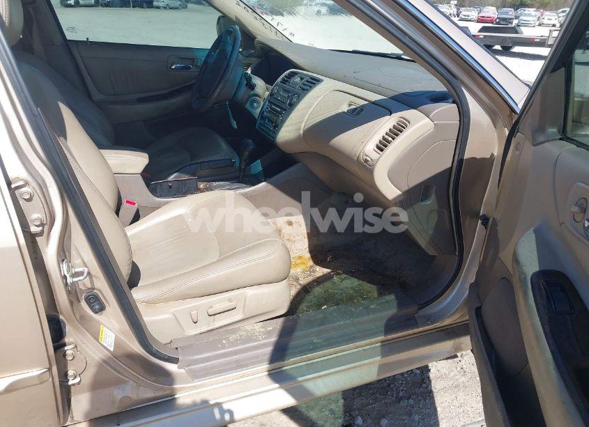 Photo 5 of 2002 Honda Accord 3.0 EX (VIN 1HGCG165X2A037833)