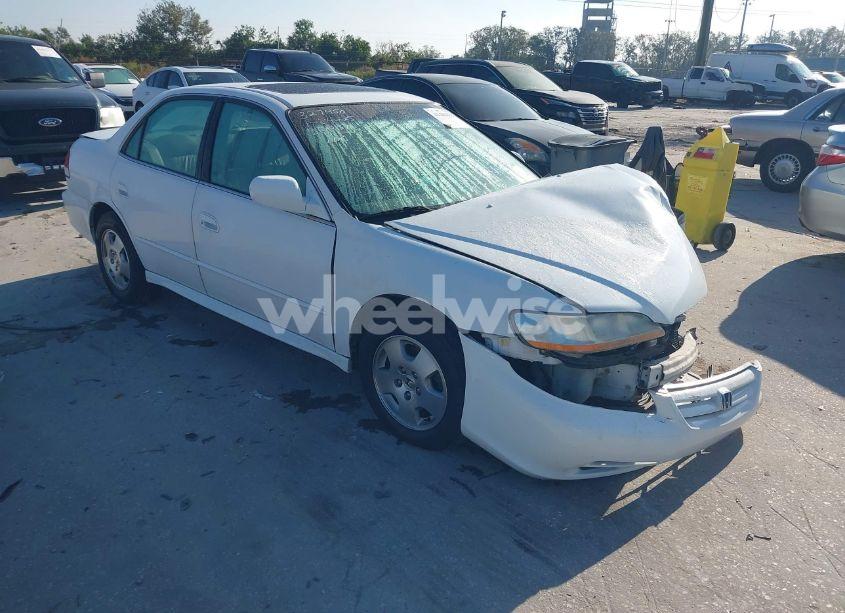 2002 Honda Accord 3.0 EX (VIN 1HGCG165X2A078284) main photo