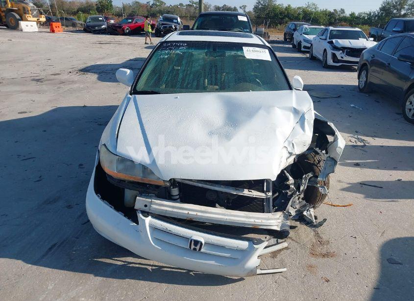 Photo 12 of 2002 Honda Accord 3.0 EX (VIN 1HGCG165X2A078284)