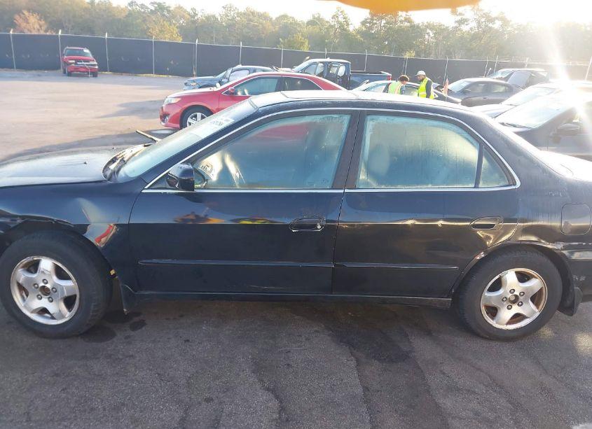 Photo 14 of 1999 Honda Accord EX V6 (VIN 1HGCG165XXA002443)