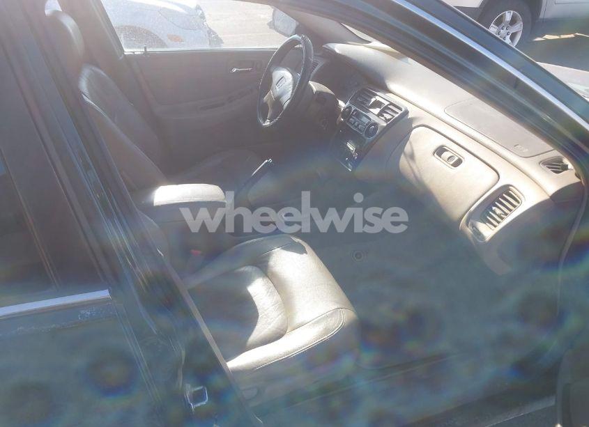 Photo 5 of 2000 Honda Accord 3.0 EX (VIN 1HGCG165XYA036058)