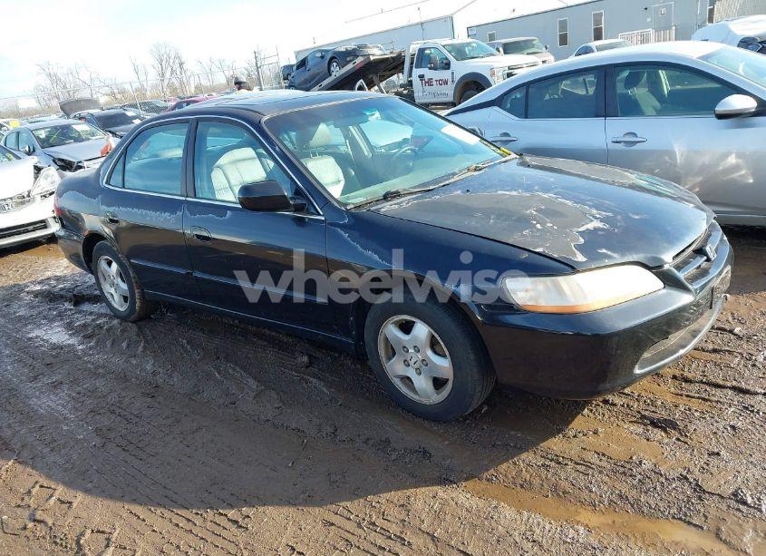 2000 Honda Accord 3.0 EX (VIN 1HGCG165XYA096521) main photo