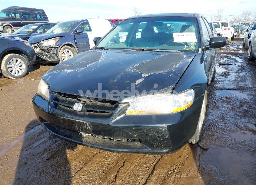 Photo 6 of 2000 Honda Accord 3.0 EX (VIN 1HGCG165XYA096521)