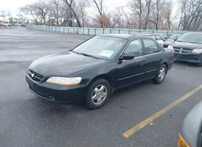 Photo 2 of 2000 Honda Accord 3.0 EX (VIN 1HGCG165XYA097331)