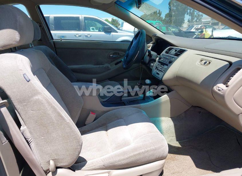 Photo 5 of 2000 Honda Accord 3.0 LX (VIN 1HGCG2249YA009971)