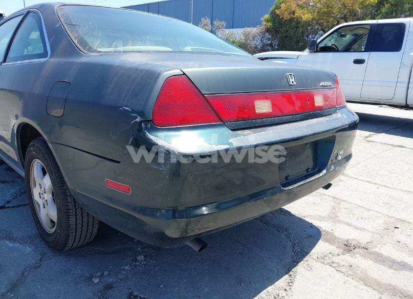 Photo 6 of 2000 Honda Accord 3.0 LX (VIN 1HGCG2249YA009971)