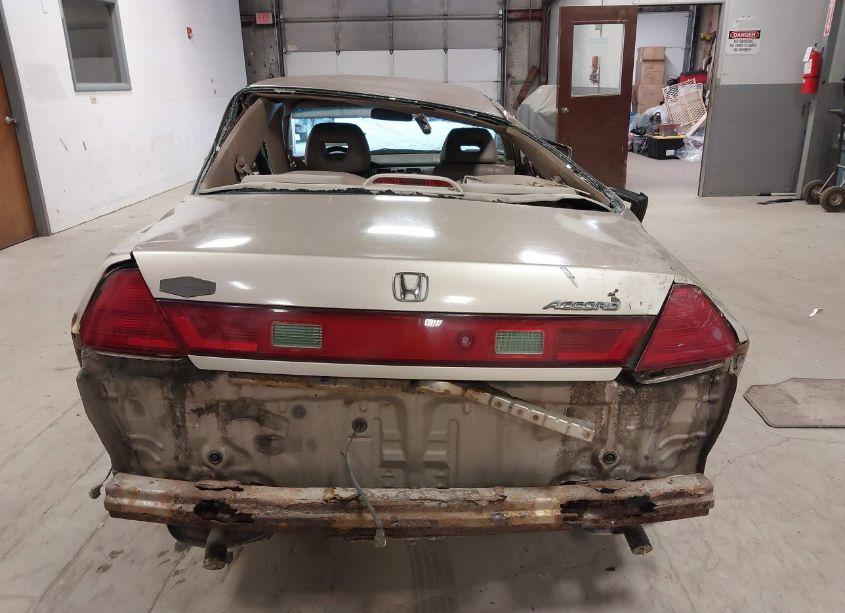 Photo 16 of 2001 Honda Accord 3.0 EX (VIN 1HGCG22501A027922)