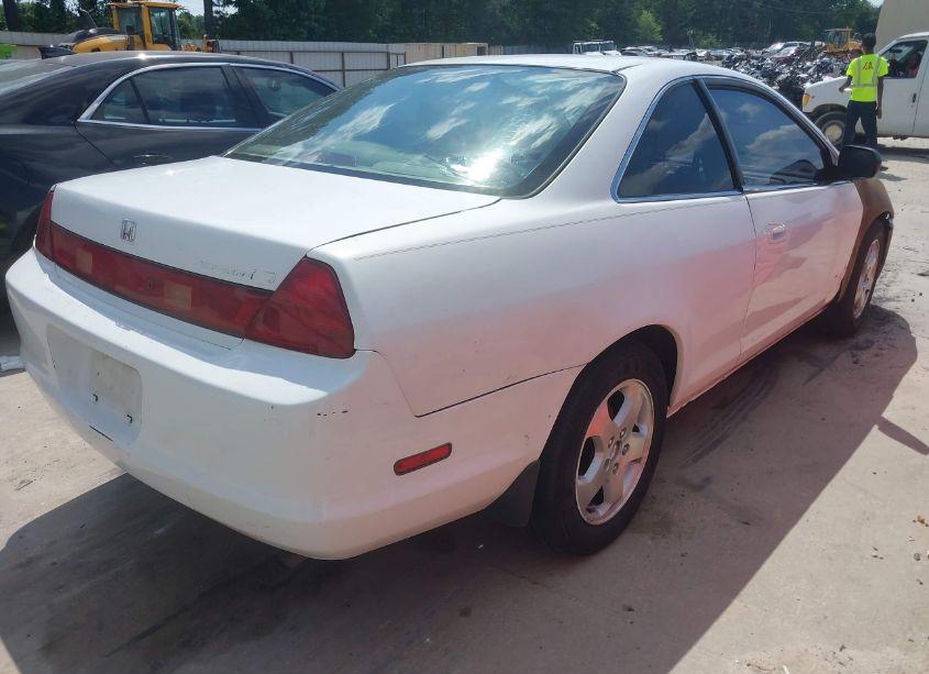 Photo 4 of 2000 Honda Accord 3.0 EX (VIN 1HGCG2250YA014243)