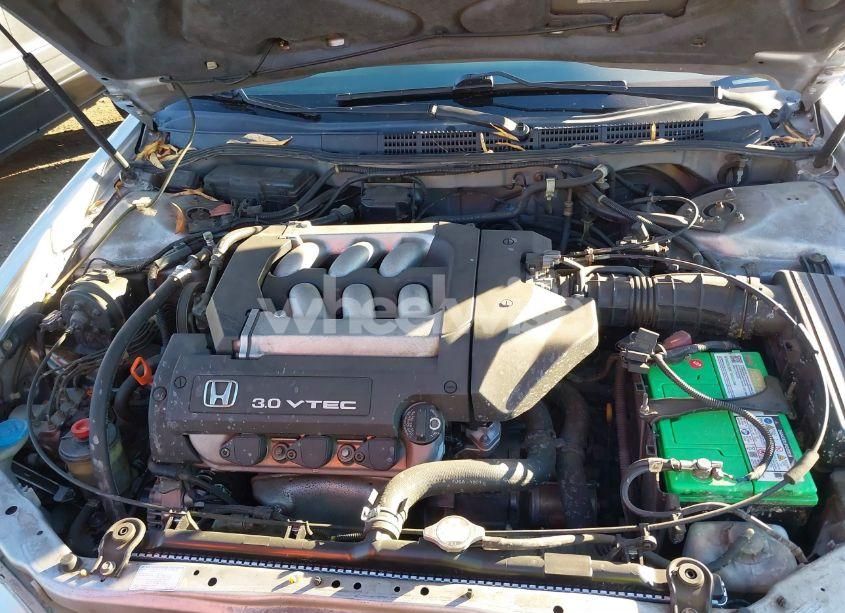 Photo 10 of 2000 Honda Accord 3.0 EX (VIN 1HGCG2252YA001686)