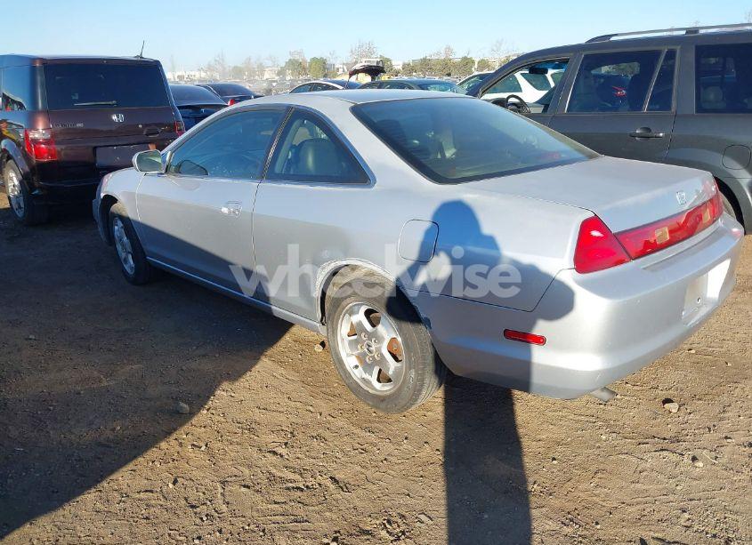 Photo 3 of 2000 Honda Accord 3.0 EX (VIN 1HGCG2252YA001686)