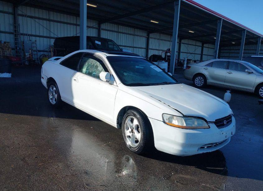 2000 Honda Accord 3.0 EX (VIN 1HGCG2253YA019775) main photo