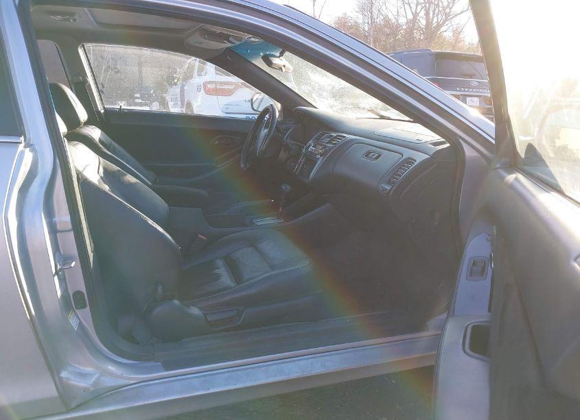 Photo 5 of 2001 Honda Accord 3.0 EX (VIN 1HGCG22541A001579)