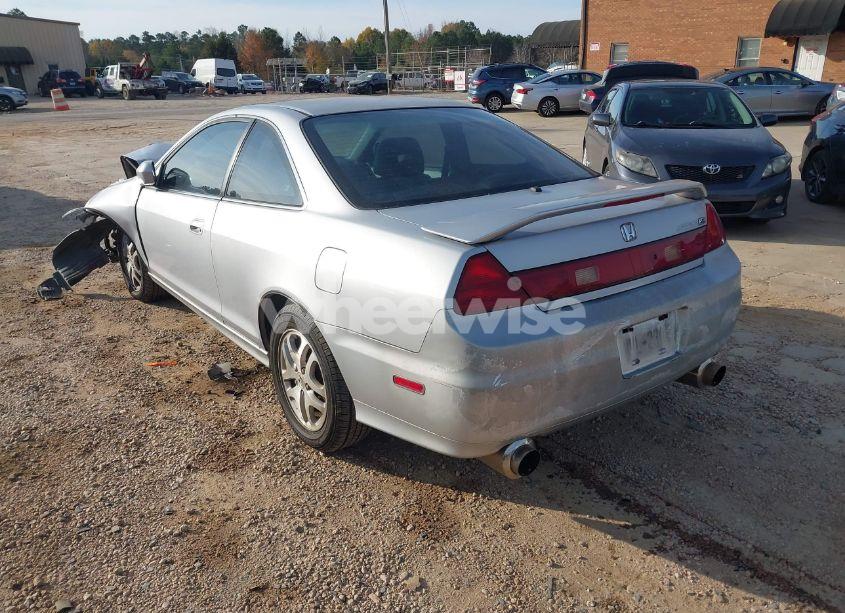 Photo 3 of 2001 Honda Accord 3.0 EX (VIN 1HGCG22551A034882)