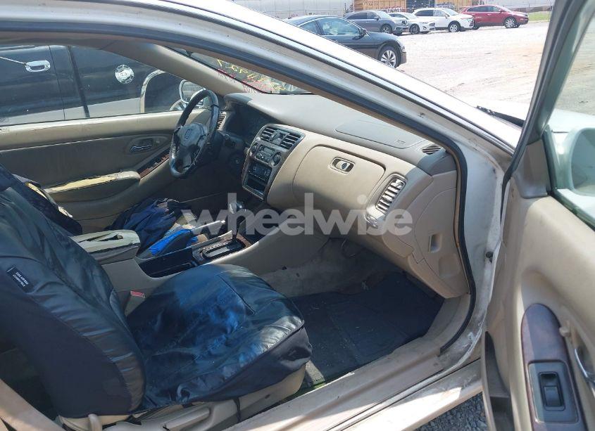 Photo 5 of 1998 Honda Accord EX V6 (VIN 1HGCG2255WA024702)