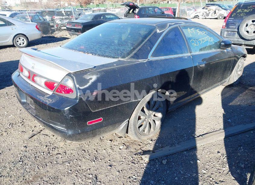 Photo 4 of 2000 Honda Accord CPE (VIN 1HGCG2255YA016957)