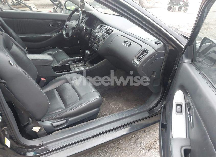 Photo 5 of 2001 Honda Accord 3.0 EX (VIN 1HGCG22571A000152)