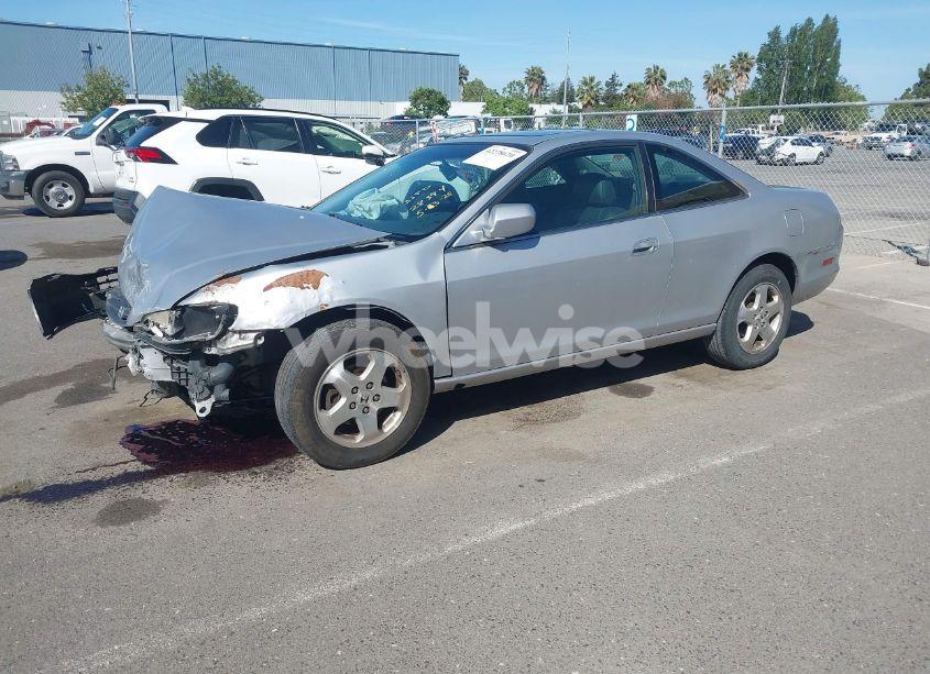 Photo 2 of 2000 Honda Accord 3.0 EX (VIN 1HGCG2257YA010383)