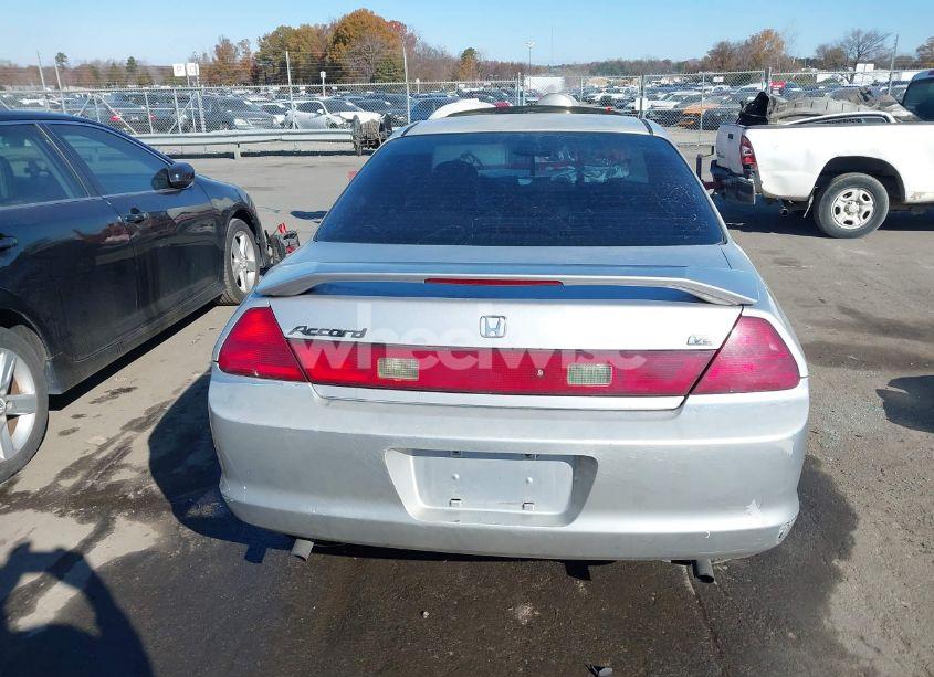 Photo 16 of 2000 Honda Accord 3.0 EX (VIN 1HGCG2257YA036076)