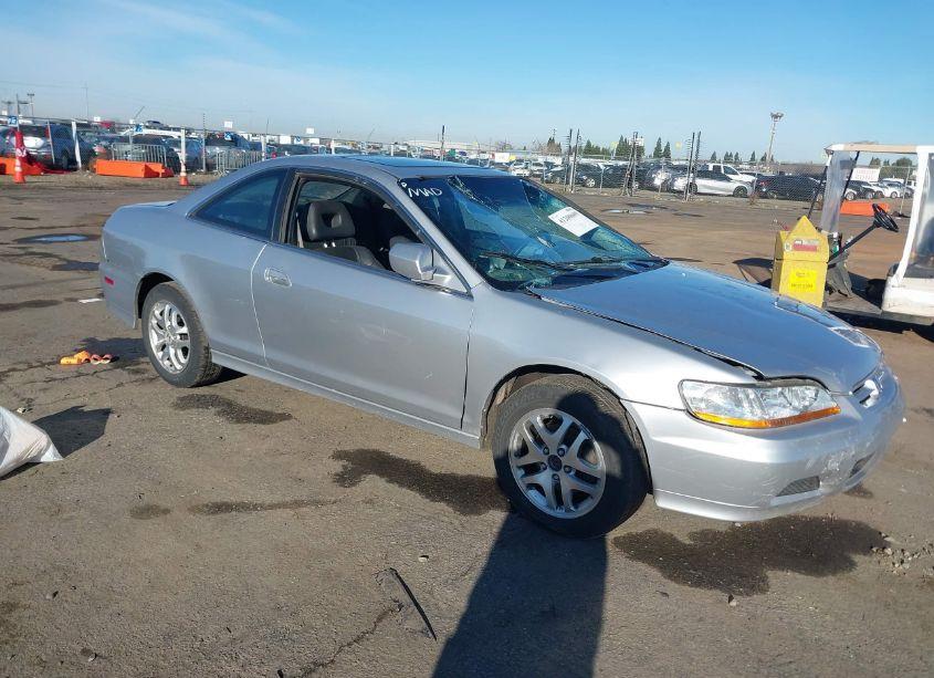 2002 Honda Accord 3.0 EX (VIN 1HGCG22582A002770) main photo