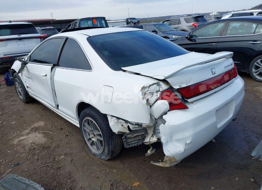 Photo 3 of 2002 Honda Accord 3.0 EX (VIN 1HGCG22582A037759)