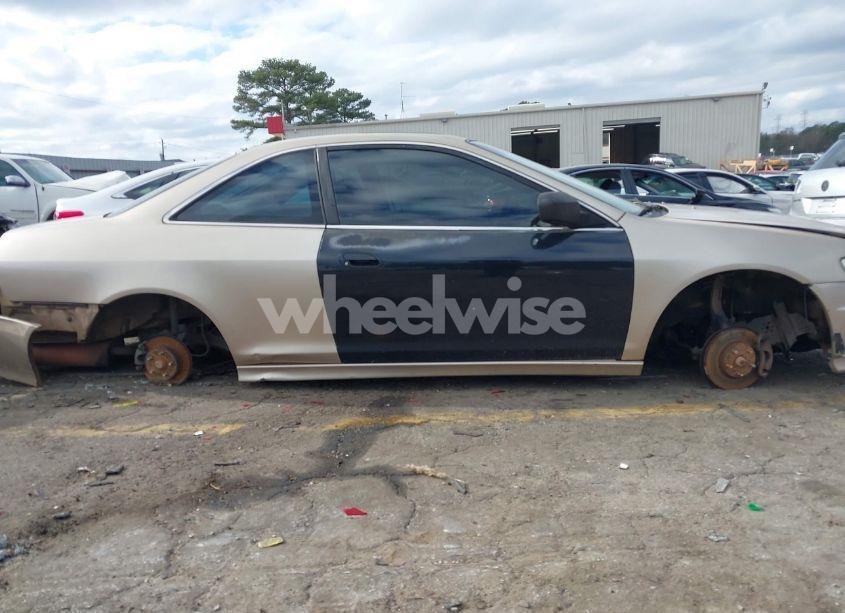 Photo 13 of 2002 Honda Accord 3.0 EX (VIN 1HGCG22592A019867)