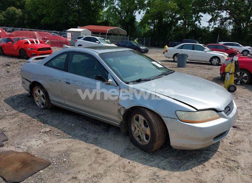 2000 Honda Accord 3.0 EX (VIN 1HGCG2259YA032983) main photo