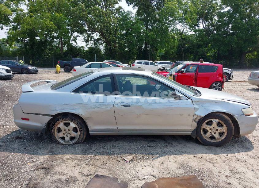 Photo 13 of 2000 Honda Accord 3.0 EX (VIN 1HGCG2259YA032983)