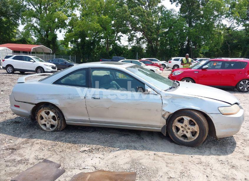 Photo 6 of 2000 Honda Accord 3.0 EX (VIN 1HGCG2259YA032983)