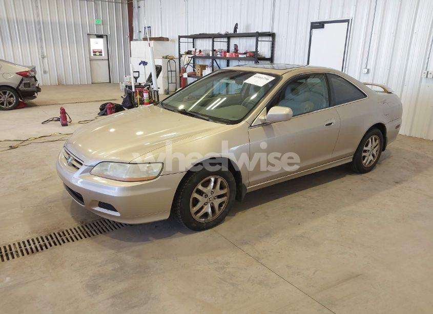 Photo 2 of 2001 Honda Accord 3.0 EX (VIN 1HGCG225X1A015003)